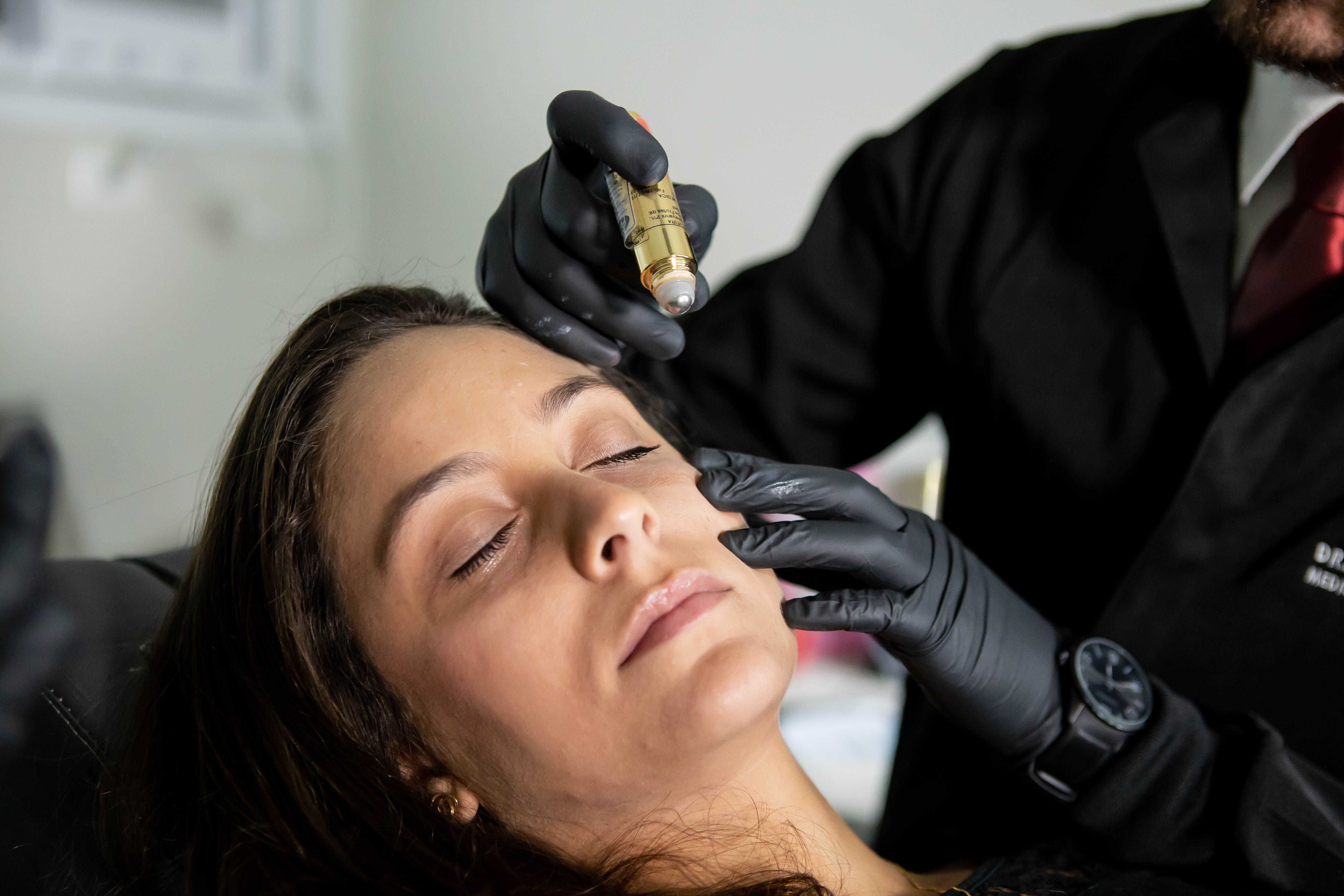 Choosing the Right Skin & Aesthetic Clinic: 7 Things You Should Consider